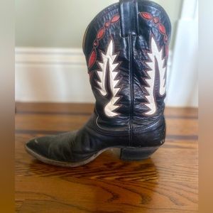 Vintage women’s cowboy boots